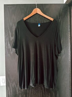 Old Navy Luxe V-Neck Black